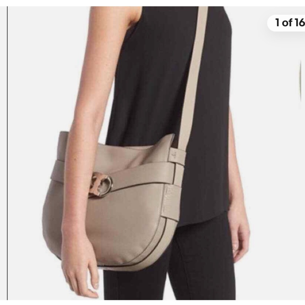 TORY BURCH Gemini
Link Hobo Taupe Crossbody Bag
Leather Designer Purse EUC